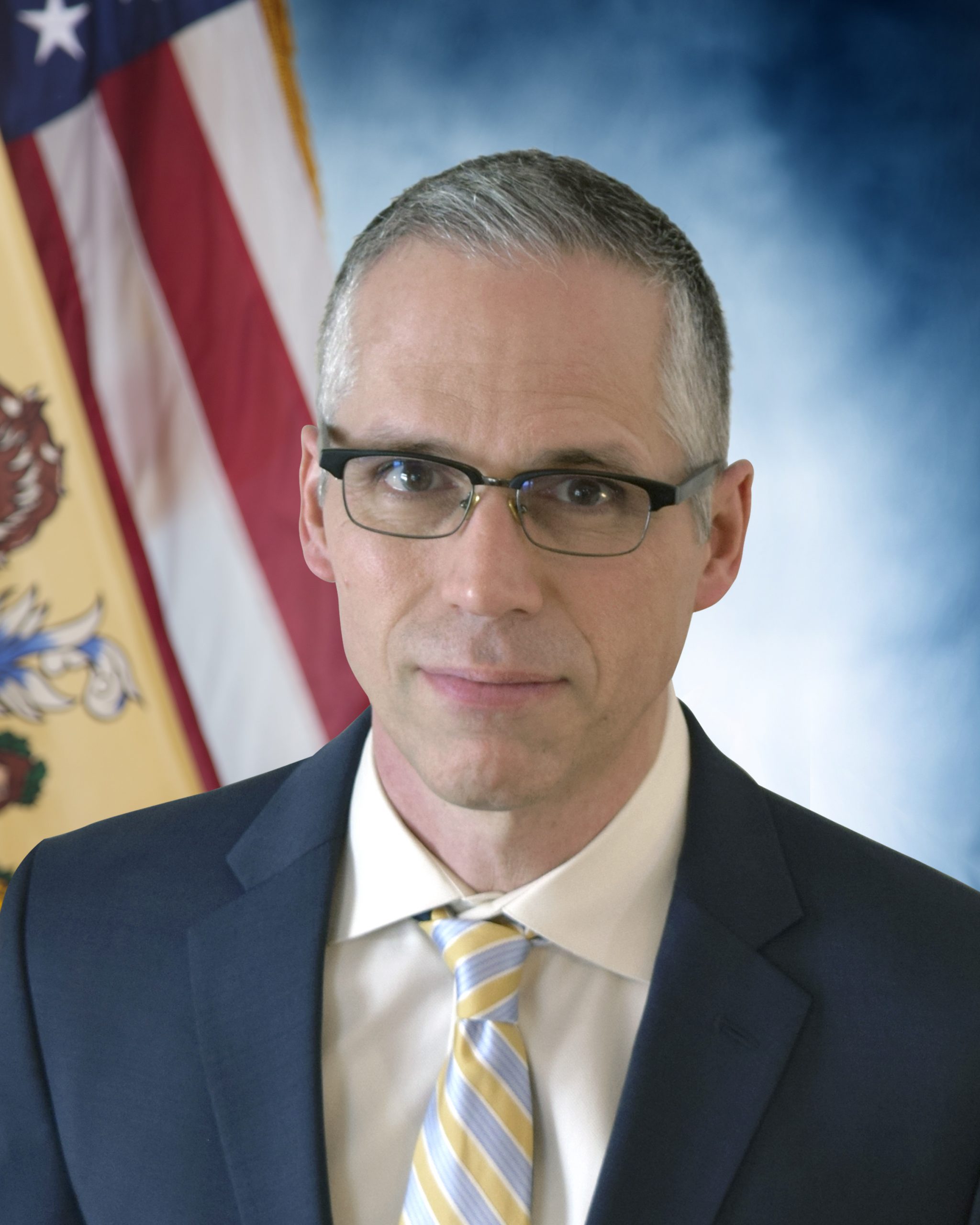 </p>
<h3 style="color:white;">Steve Barnes</h3>
<h5 style="color:white;font-style:italic;">Director of Communications</h5>
<p>Steven Barnes serves as Director of Communications, responsible for educating the public and the press about the work of LPS and sharing information about its programs, initiatives, and policies. Previously in his career he served as Associate Dean for Communications at the University of Pennsylvania Carey Law School, as Director of Communications at the Clinton Foundation, and as Assistant Dean of Public Affairs at Princeton University's School of Public and International Affairs.</p>
<p> Steve Barnes Director of Communications  </p>
<p>